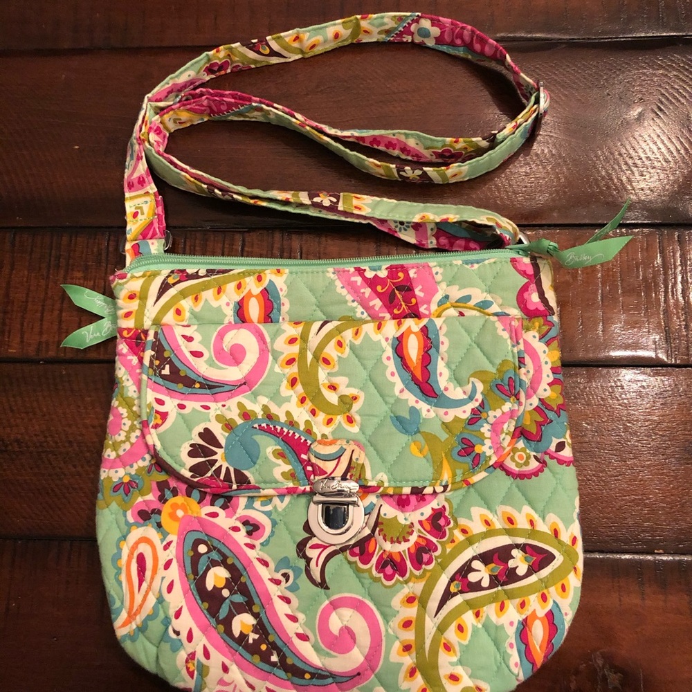 EUC Vera Bradley cross body bag